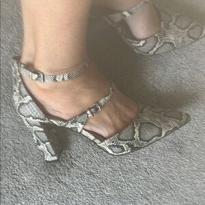 Elegant Gray and Cream Mid-Heel Pumps with Ankle Strap